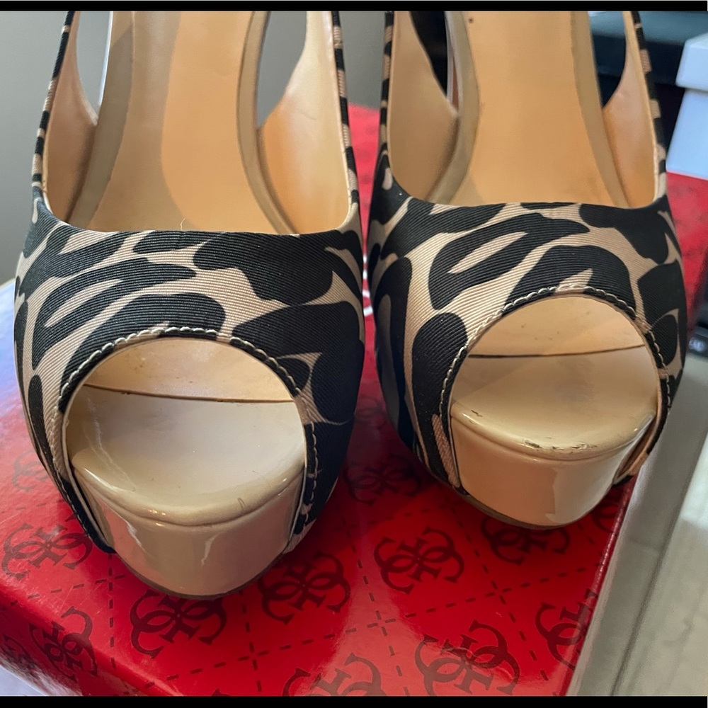 GUESS heels - Picture 4 of 6